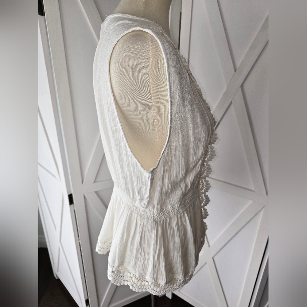 American Rag Juniors' Lace-Trim Sleeveless White Top - Picture 4 of 9